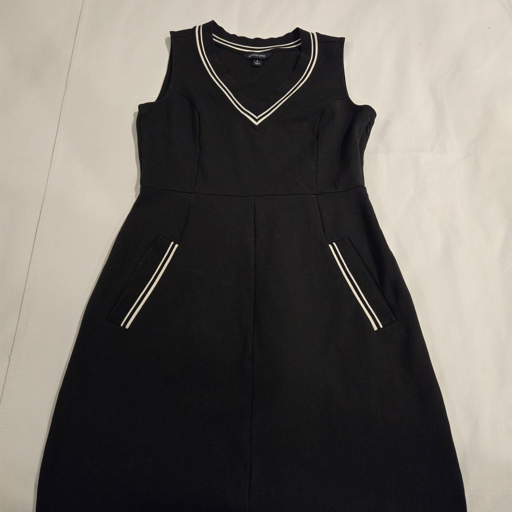 Lands‎ End Casual Sleeveless V-neck Dress Black w/ White Trim Pockets Size 6